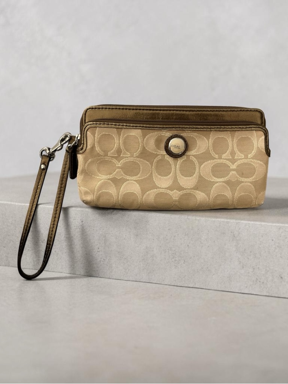 Coach Beige Double Zip Wristlet with Metallic - Signature C design - Picture 6 of 6